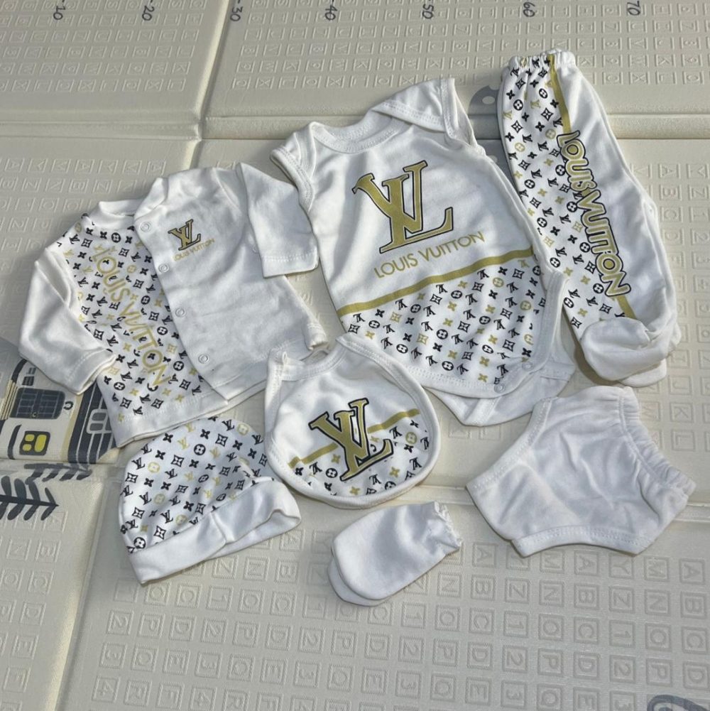 BABY 7 PCS CLOTHES SET