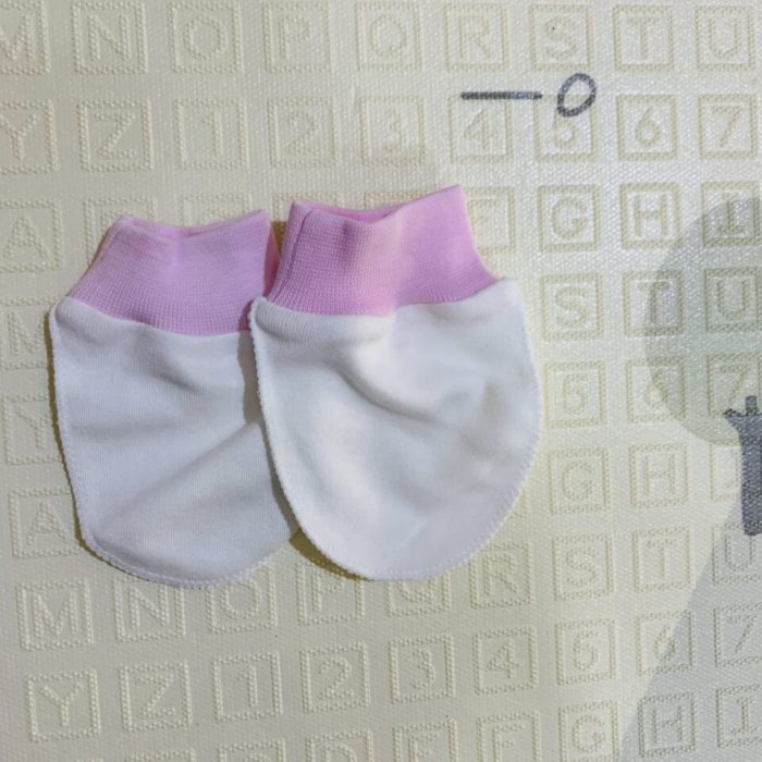 NEW BORN MITTENS