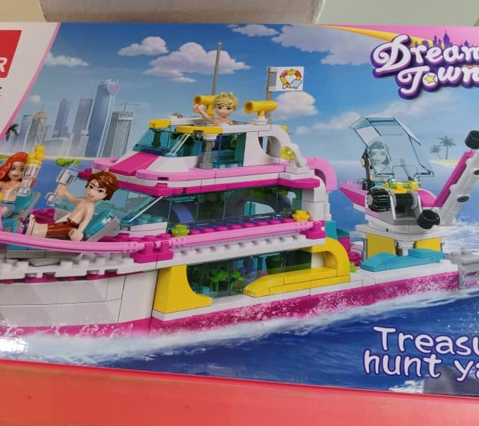 JIE STAR ( DREAM TOWN) TREASURE HUNT YACHT TOY
