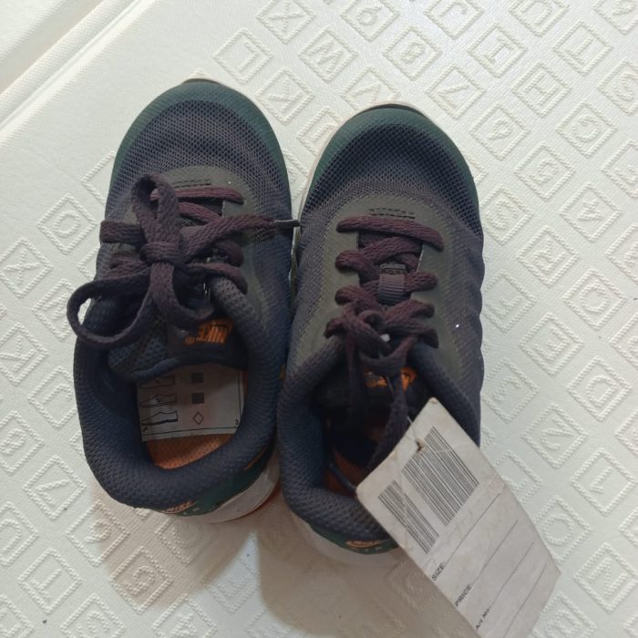 BABY SHOE (SIZE 22)