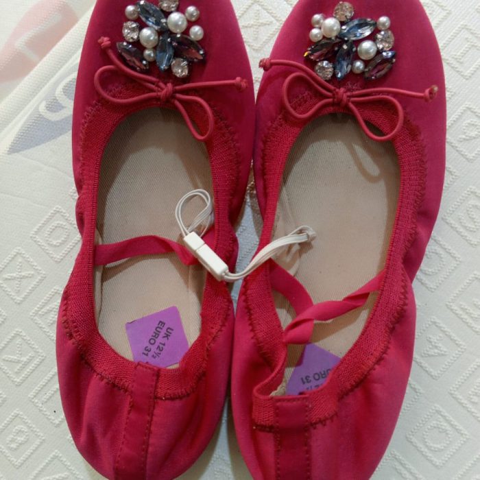 GIRLS SOFT SHOE (UK 22)