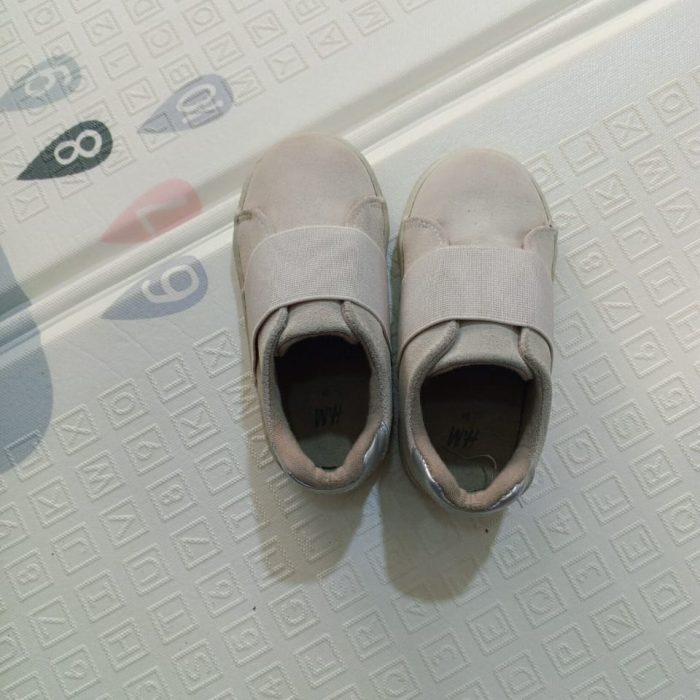 NUDE SHOES (SIZE 24)