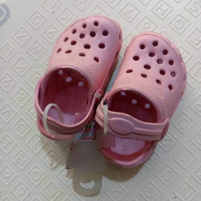 PINK BBAY CROCS FOR 12-15 MONTHS
