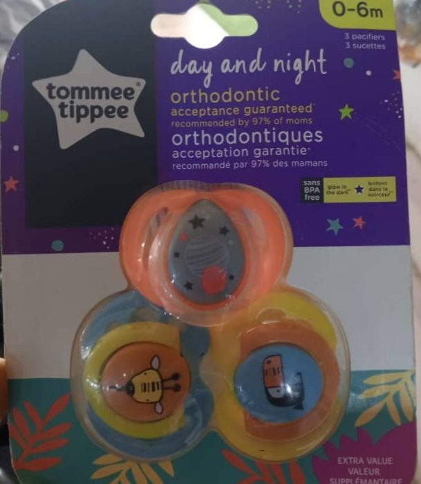 TOMMEE TIPPEE DAY & NIGHT ORTHOPEDIC PACIFIER 0-6M