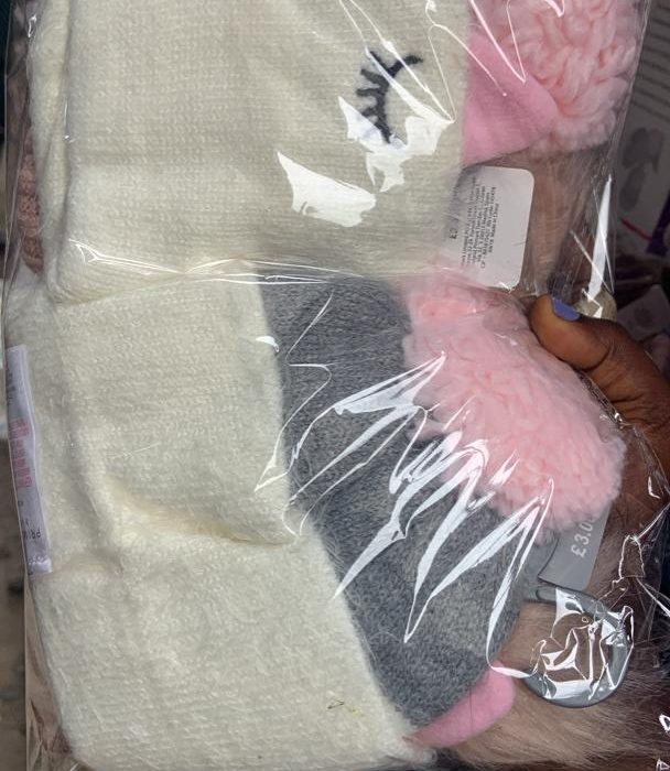 KNITTED BABY HEADCOVER